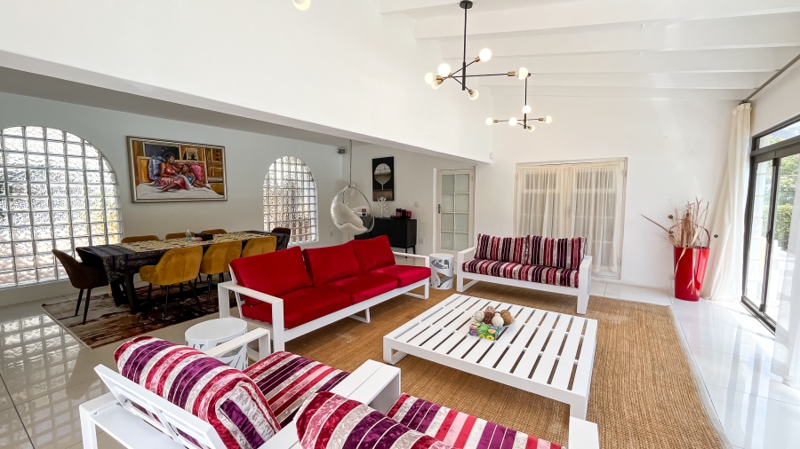 To Let 10 Bedroom Property for Rent in Constantia Western Cape